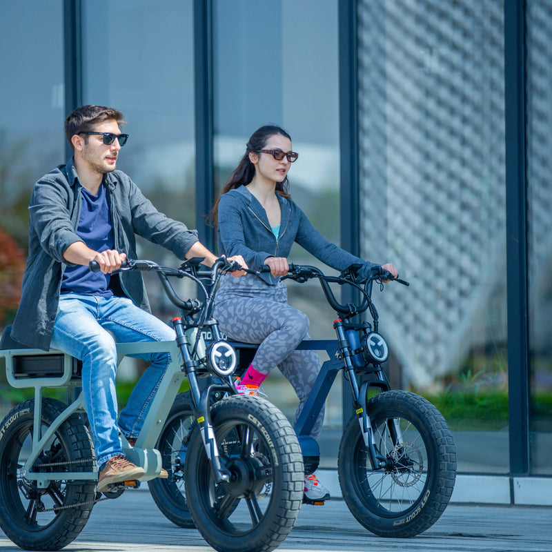 EUNORAU E-BIKE US FLASH 2.0 electric bicycle with sleek frame and modern design, ready for urban commuting and outdoor adventures.