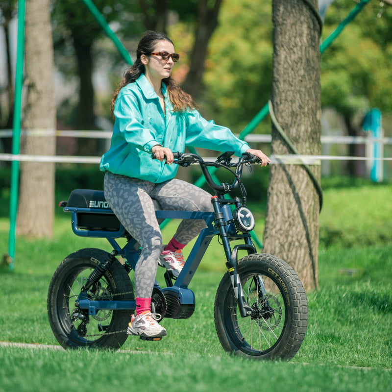 EUNORAU E-BIKE US FLASH 2.0 electric bicycle with sleek black frame and modern design, ready for urban commuting and outdoor riding.